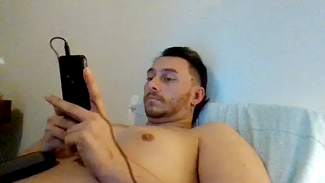 Snapshot of TallHungandCloudy69 chatting on 03/07/26, 02:47 TallHungandCloudy69 online show from 03/07/26, 02:47