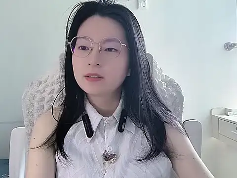 Snapshot of Eeya-36 chatting on 03/16/26, 07:01 Eeya-36 online show from 03/16/26, 07:01