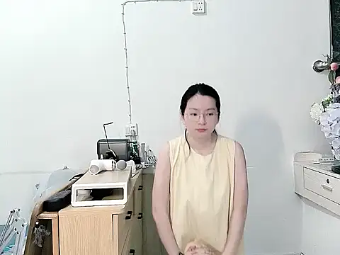 Snapshot of Eeya-36 chatting on 03/30/26, 12:28 Eeya-36 online show from 03/30/26, 12:28