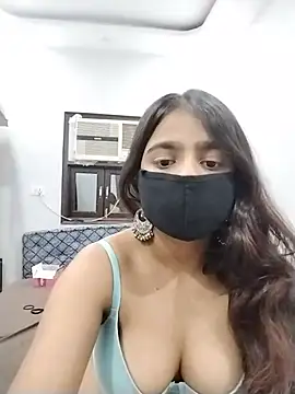 Snapshot of Ishaa_22 chatting on 06/25/26, 08:24 Ishaa 22 online show from 06/25/26, 08:24