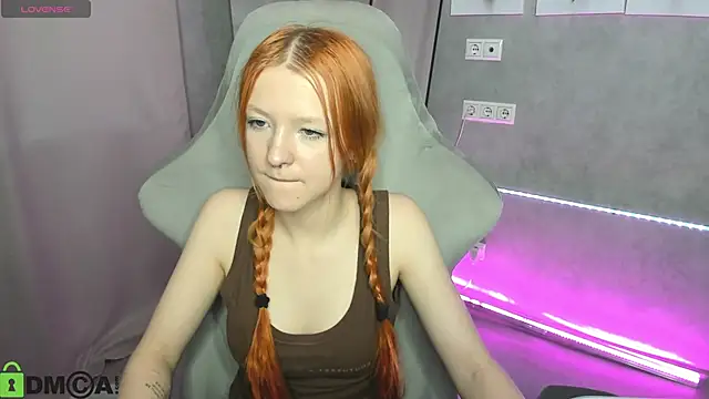 Emma Dusk online show from 04/29/26, 12:59