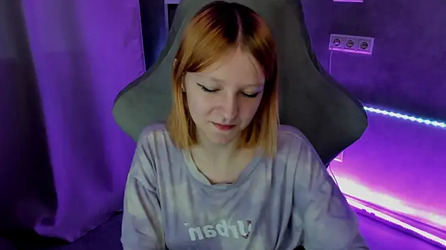 Snapshot of Emma_Dusk chatting on 07/09/26, 01:09 Emma Dusk online show from 07/09/26, 01:09