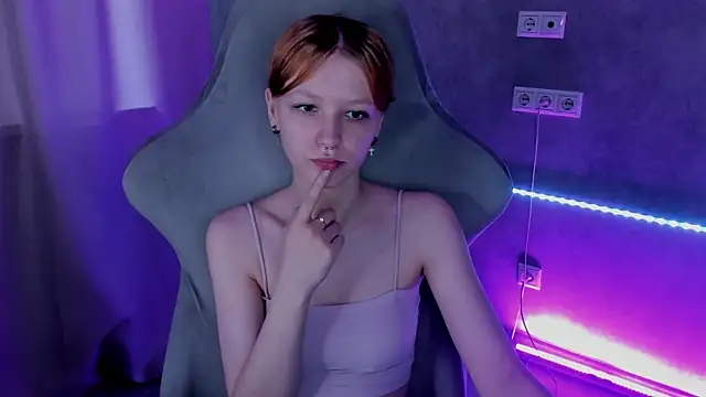 Snapshot of Emma_Dusk chatting on 07/15/26, 09:47 Emma Dusk online show from 07/15/26, 09:47