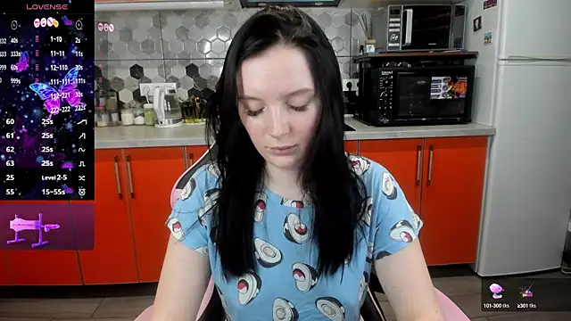 Snapshot of Mary_Blu chatting on 01/18/25, 11:00 Mary Blu online show from 01/18/25, 11:00