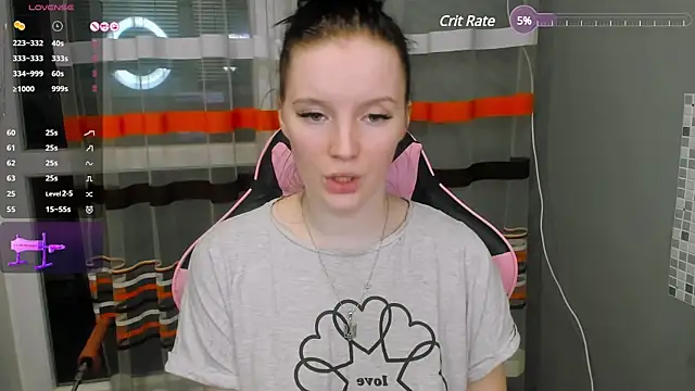 Snapshot of Mary_Blu chatting on 02/13/25, 02:34 Mary Blu online show from 02/13/25, 02:34