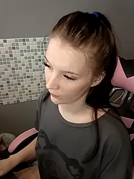 Snapshot of Mary_Blu chatting on 03/17/25, 12:19 Mary Blu online show from 03/17/25, 12:19