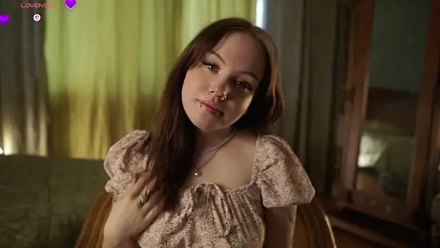 LeahAllsop online show from 04/06/26, 03:04