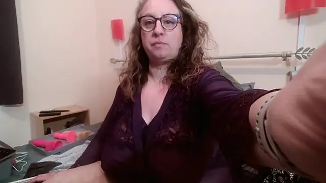 Snapshot of Vintzdine chatting on 03/02/26, 12:01 Vintzdine online show from 03/02/26, 12:01