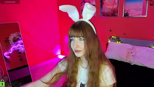 Snapshot of moonlight__67 chatting on 04/16/26, 11:44 moonlight 67 online show from 04/16/26, 11:44