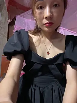 Snapshot of Mimi_pussy chatting on 04/27/26, 12:41 Mimi pussy online show from 04/27/26, 12:41