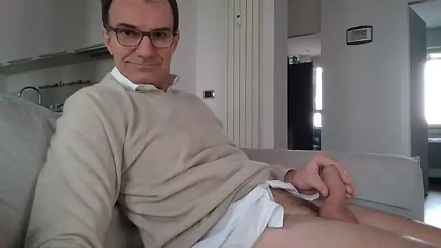 Snapshot of Alex1970-IT chatting on 03/02/26, 01:40 Alex1970-IT online show from 03/02/26, 01:40