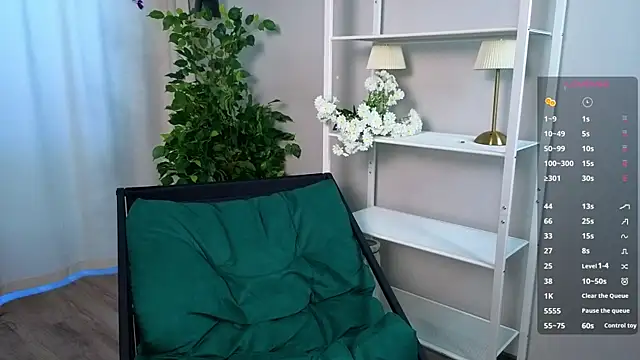 SuzySult online show from 03/30/26, 01:50