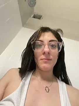 Mariyyumyums online show from 05/18/26, 08:09