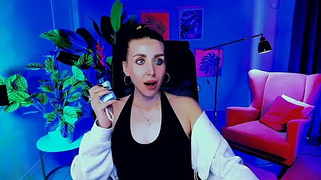 MonicaRiley online show from 04/07/26, 10:59