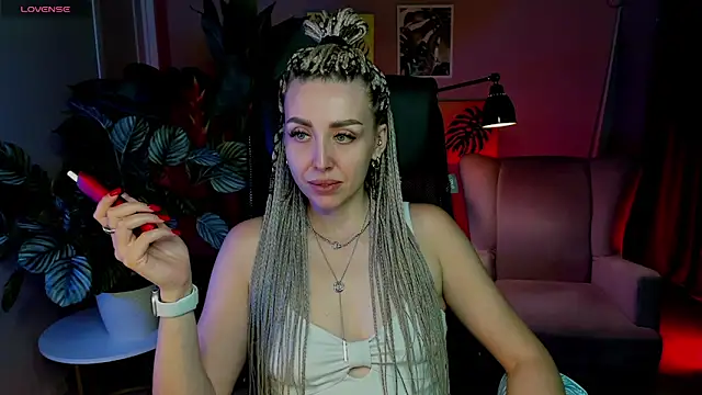 MonicaRiley online show from 06/17/26, 04:30