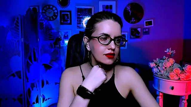 AliceSmite online show from 04/23/26, 08:57