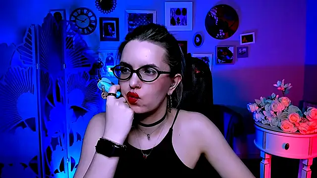 AliceSmite online show from 04/23/26, 12:29