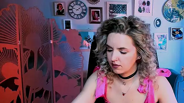 AliceSmite online show from 06/09/26, 01:12