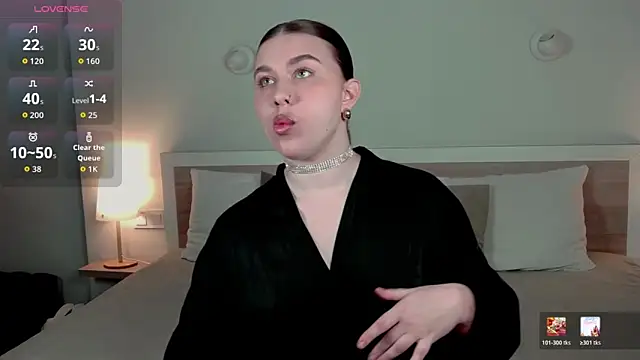 HermioneMoon online show from 04/03/26, 03:21