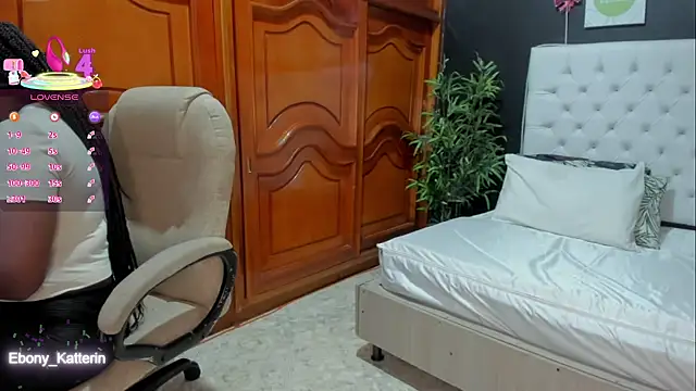 ebony katterin online show from 04/11/26, 11:25