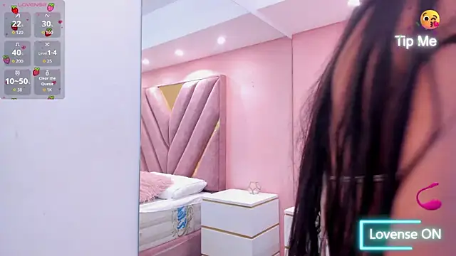 chloe larson online show from 04/08/26, 12:38