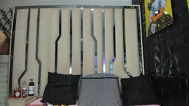 FreyaHL online show from 04/14/26, 07:42