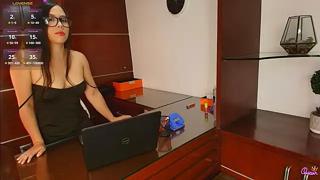 Snapshot of LauriLenix chatting on 03/28/26, 03:55 LauriLenix online show from 03/28/26, 03:55