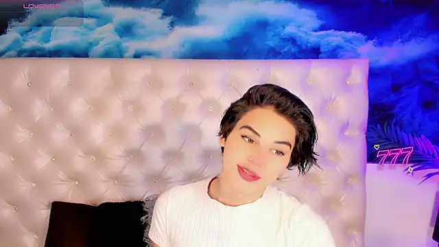 Snapshot of Valentiina_Foxx chatting on 06/26/26, 09:57 Valentiina Foxx online show from 06/26/26, 09:57