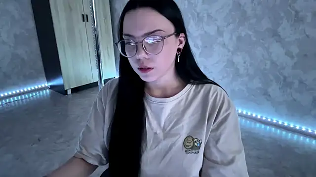 Snapshot of AlisNoire chatting on 03/19/26, 02:54 AlisNoire online show from 03/19/26, 02:54