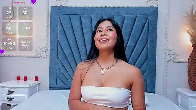 Leandra-Johnson online show from 04/15/26, 07:58