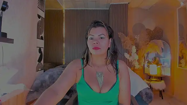 KiaraXMilf online show from 04/11/26, 12:42