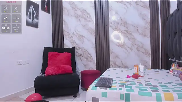 Nina vegas online show from 04/09/26, 02:22