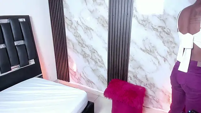 Nina vegas online show from 06/01/26, 02:19