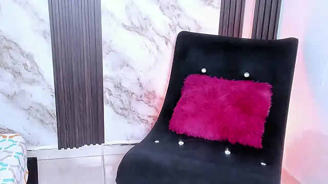 Nina vegas online show from 06/03/26, 02:33