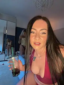 CherryVenomm online show from 04/05/26, 05:54