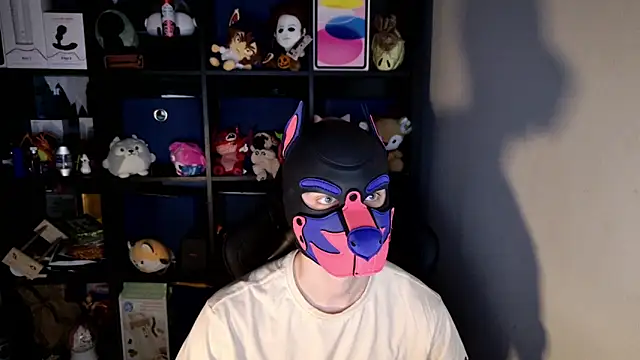 Snapshot of MellPUP chatting on 06/15/26, 11:23 MellPUP online show from 06/15/26, 11:23