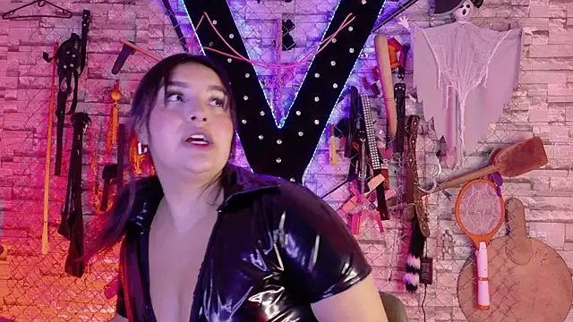 Alejandra BDSM   online show from 05/13/26, 01:30