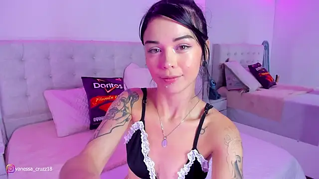 Vanessa cruz 18 online show from 04/14/26, 02:28