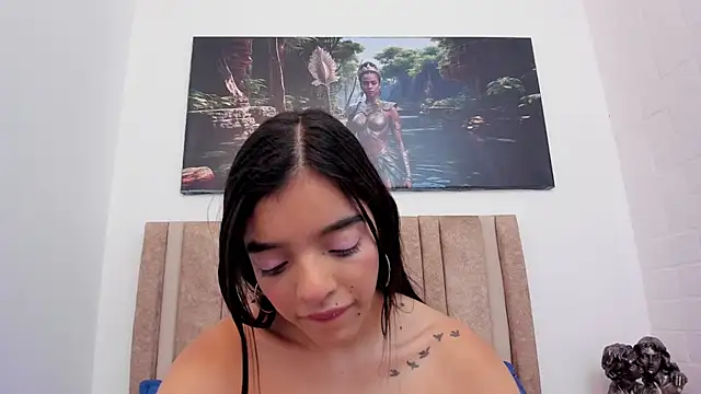 Thalia parkerr  online show from 04/04/26, 12:24