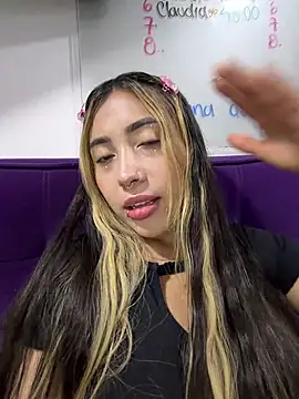 ManuelaVeeleez online show from 03/31/26, 05:30