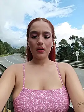 Snapshot of isabella_ferrer99 chatting on 07/02/26, 07:53 isabella ferrer99 online show from 07/02/26, 07:53