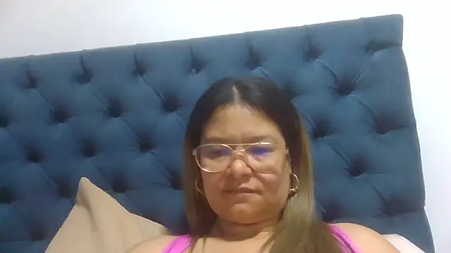 Jiwon Han online show from 04/20/26, 01:52