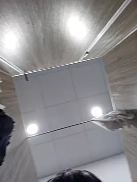 Snapshot of ovo0810 chatting on 04/02/26, 10:24 ovo0810 online show from 04/02/26, 10:24