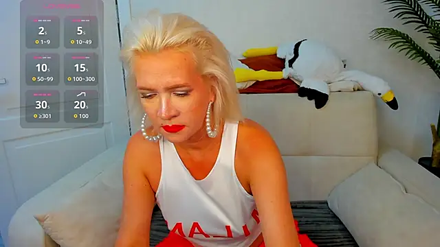Snapshot of Ledi_Luna chatting on 06/22/26, 08:33 Ledi Luna online show from 06/22/26, 08:33