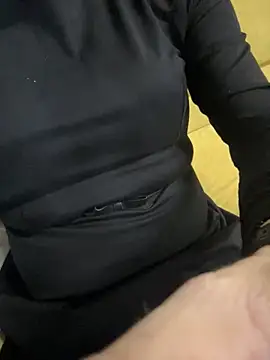 Snapshot of Marina_cross chatting on 03/03/26, 05:57 Marina cross online show from 03/03/26, 05:57