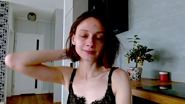 misssweet online show from 06/04/26, 09:48