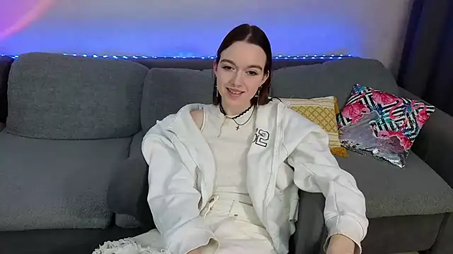 SunyLily online show from 05/09/26, 06:40