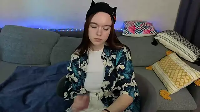 SunyLily online show from 06/10/26, 06:45