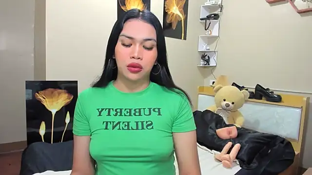 hugecelestina online show from 04/07/26, 01:22