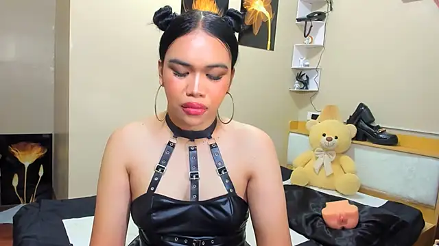 hugecelestina online show from 04/13/26, 04:07